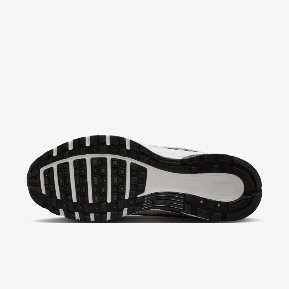 Чоловічі кросівки NIKE P-6000