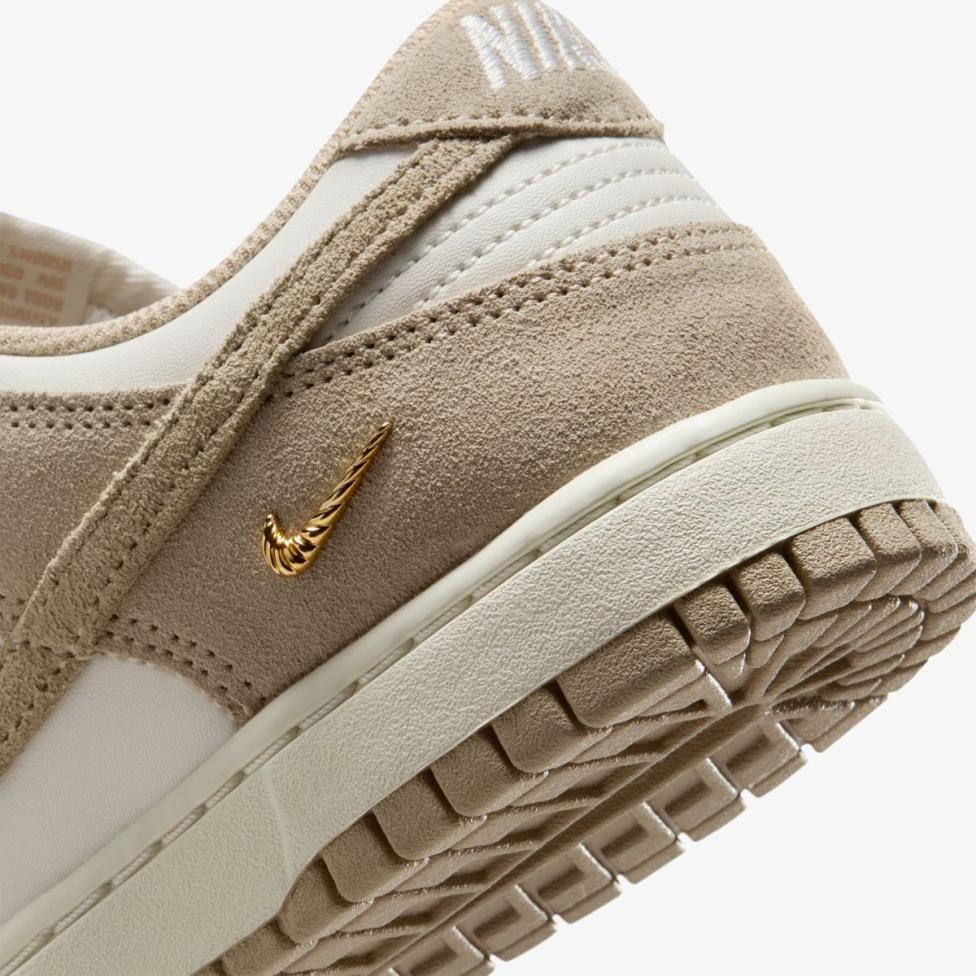 Жіночі кросівки NIKE WMNS DUNK LOW LINEN / METALLIC GOLD_image_8