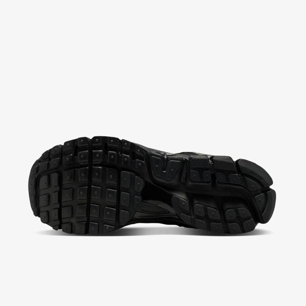 Жіночі кросівки NIKE W ZOOM VOMERO 5