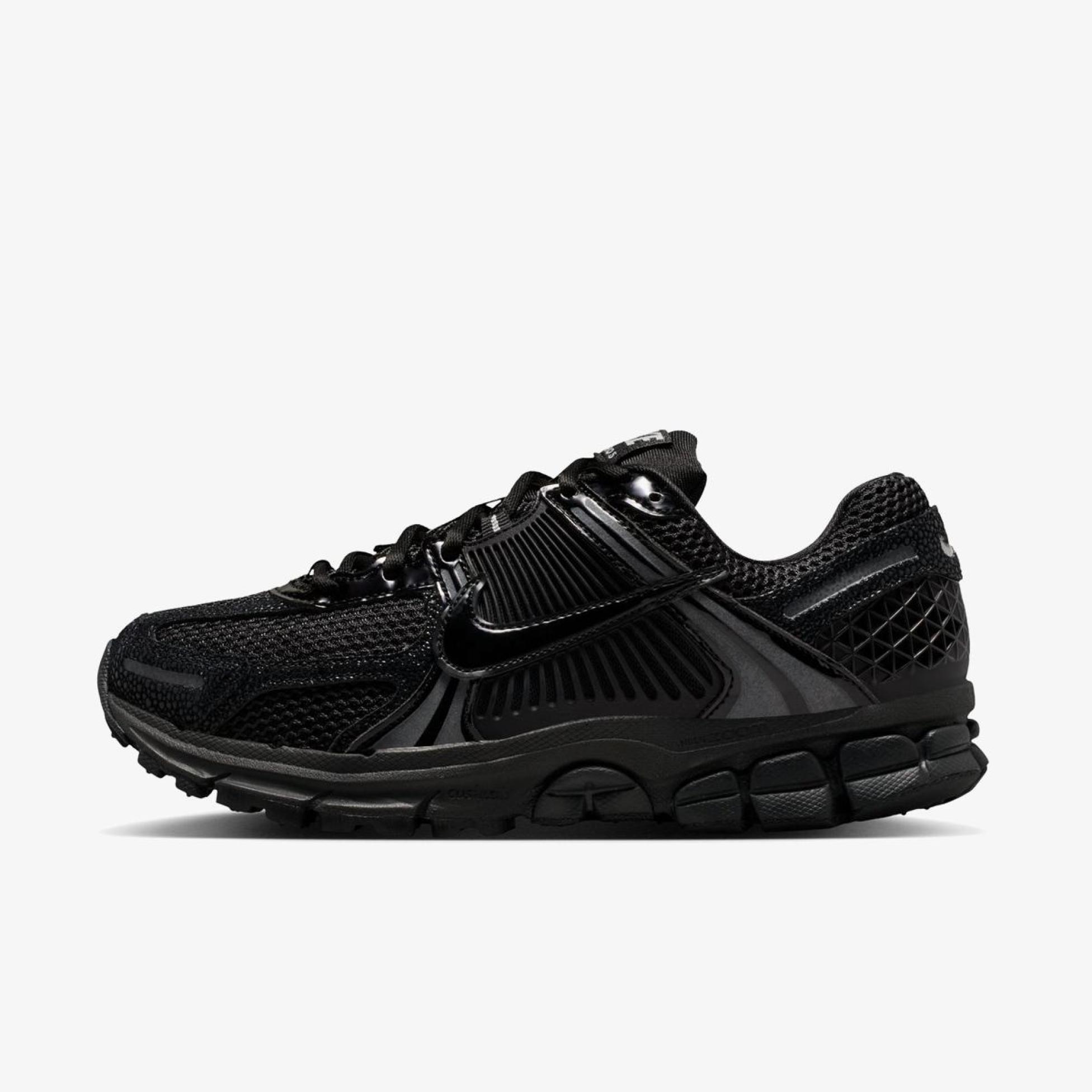 Жіночі кросівки NIKE W ZOOM VOMERO 5