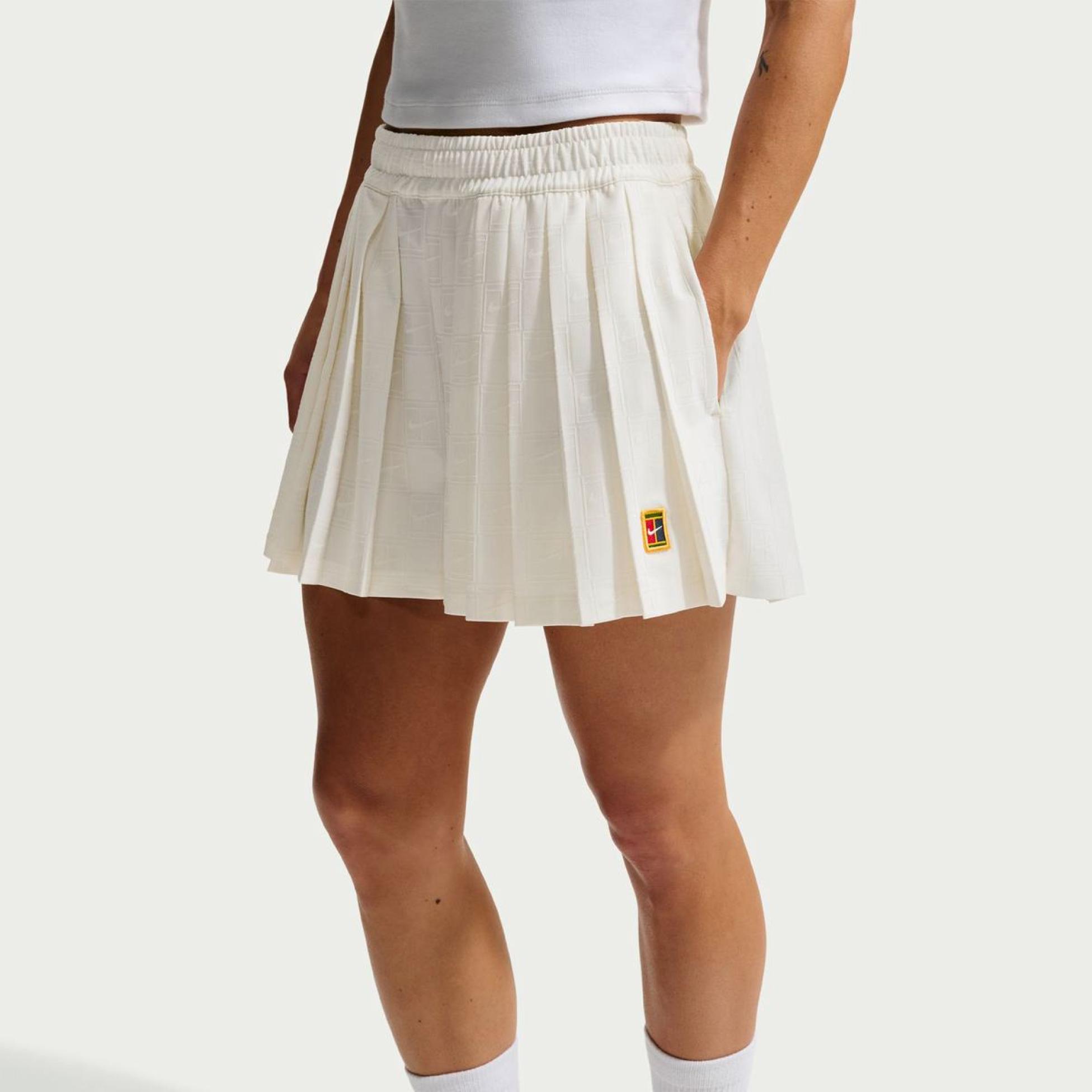 Жіночі шорти NIKE W NKCT DF CRT CLTN HR SHORT