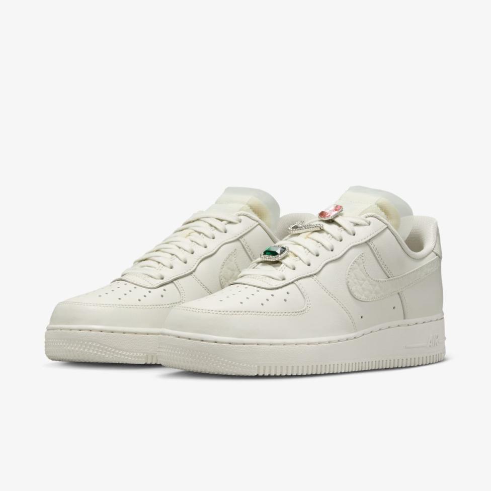 Жіночі кросівки NIKE WMNS AIR FORCE 1 LO PRM_image_5