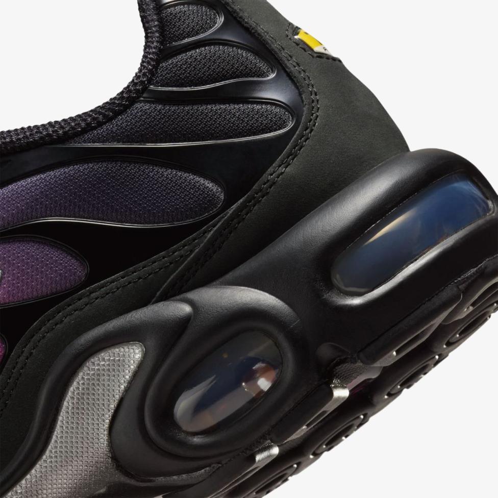 Жіночі кросівки NIKE AIR MAX PLUS_image_8