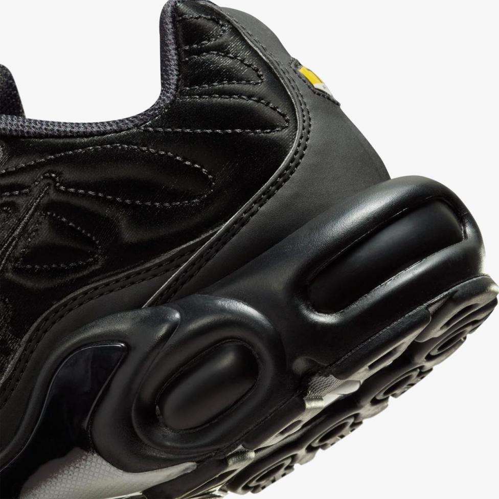 Жіночі кросівки NIKE AIR MAX PLUS_image_6