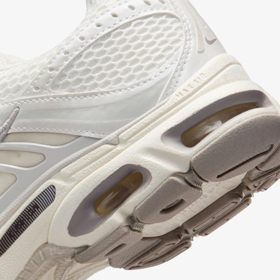 Жіночі кросівки NIKE AIR MAX MOTO 2K_image_8