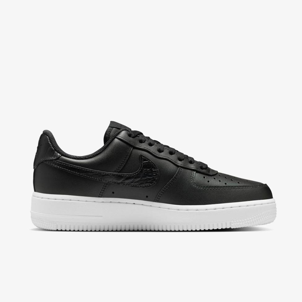 Жіночі кросівки NIKE AIR FORCE 1 07 SE_image_3