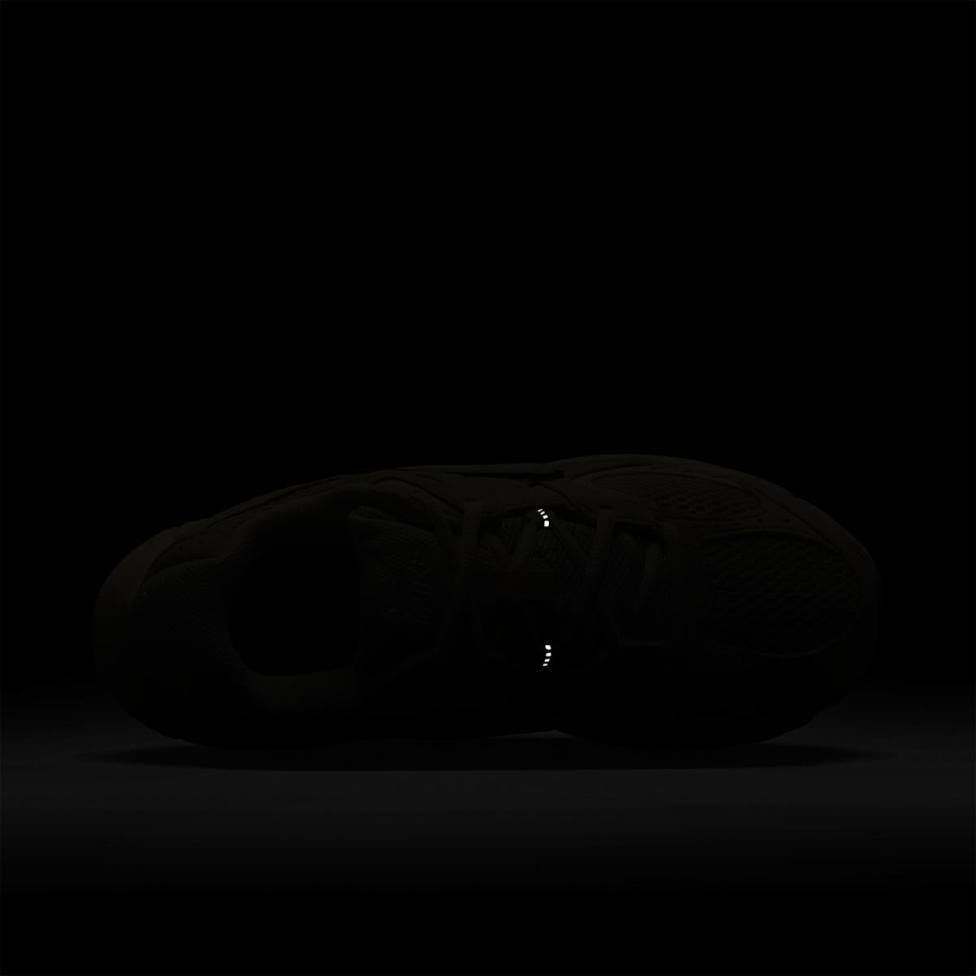 Жіночі кросівки NIKE W V5 RNR_image_9