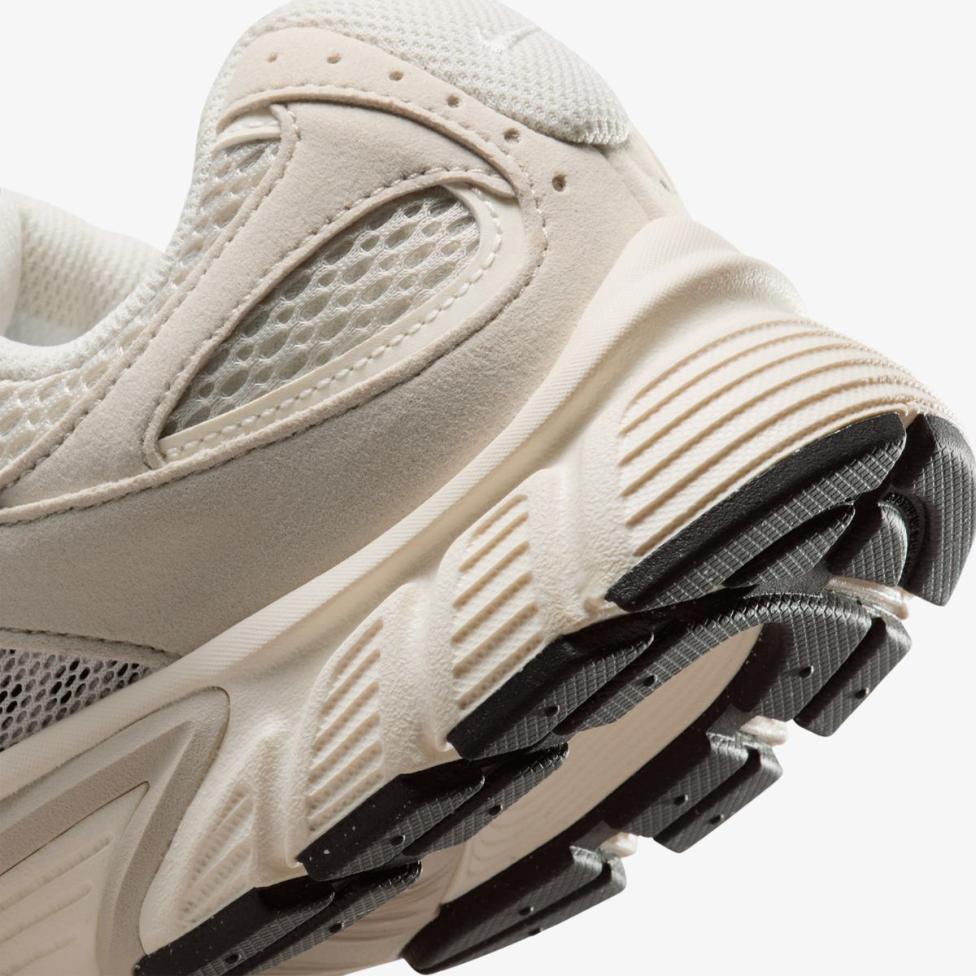 Жіночі кросівки NIKE W V5 RNR_image_8