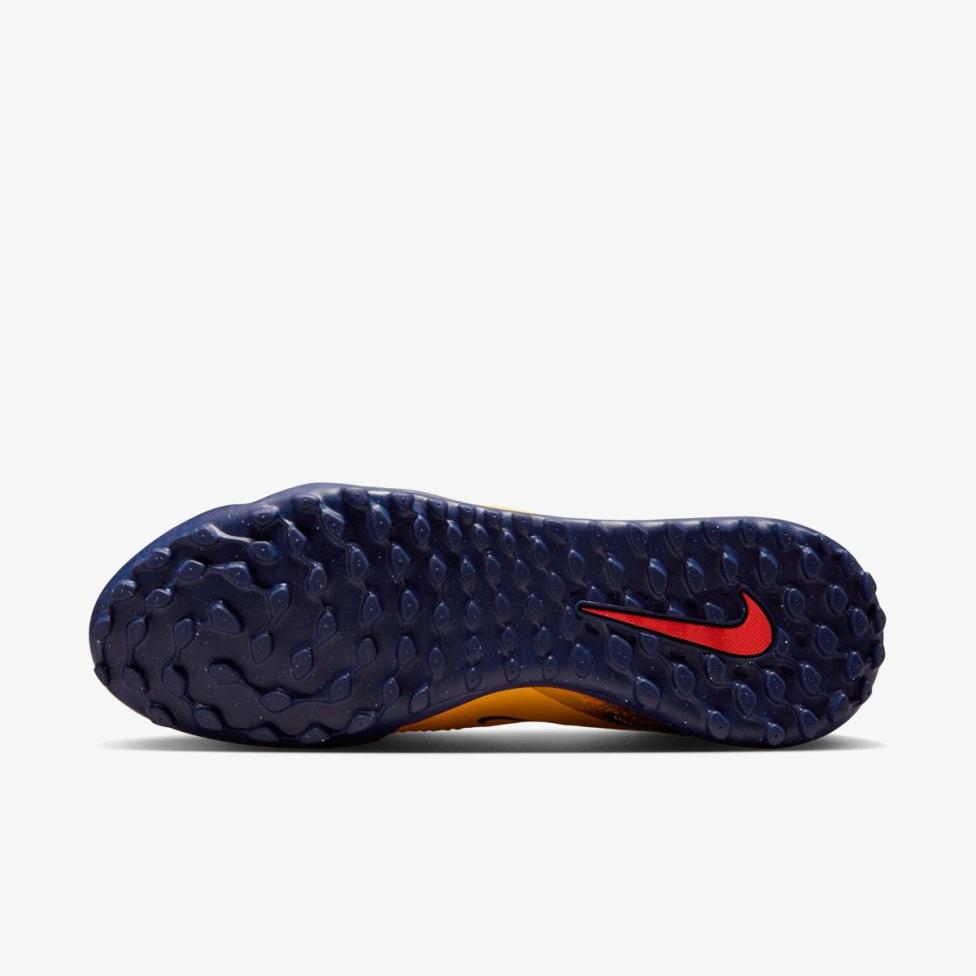 Чоловічі бутси NIKE PHANTOM 6 LOW ACAD TF EH