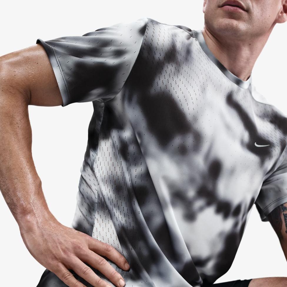 Чоловіча футболка NIKE M NK DFADV RD BREATHE SS TOP_image_3
