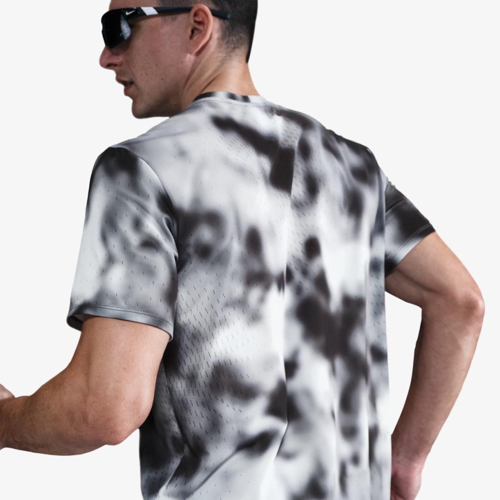 Чоловіча футболка NIKE M NK DFADV RD BREATHE SS TOP