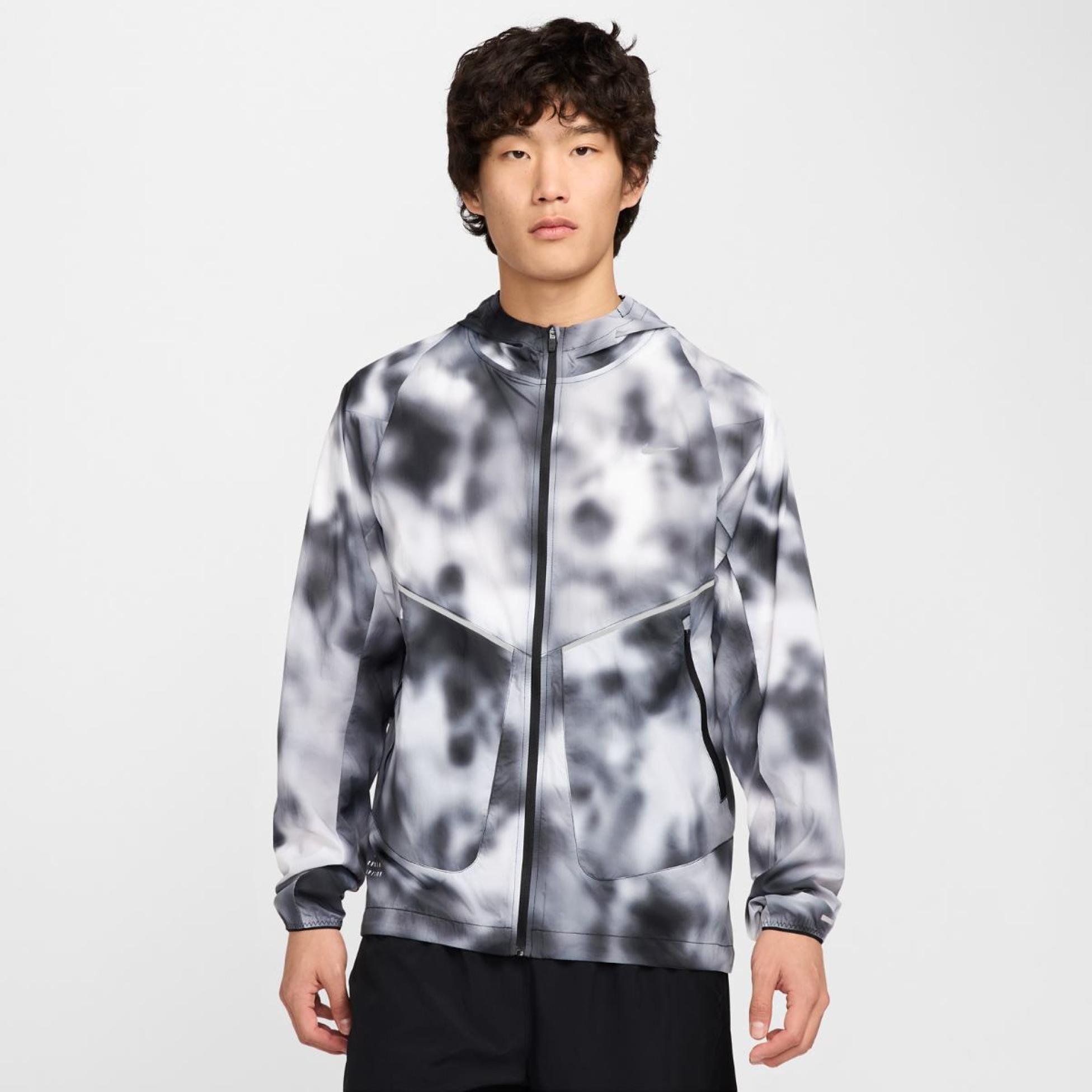 Чоловіча вітровка NIKE M NK UV RUN DIV AOP JKT