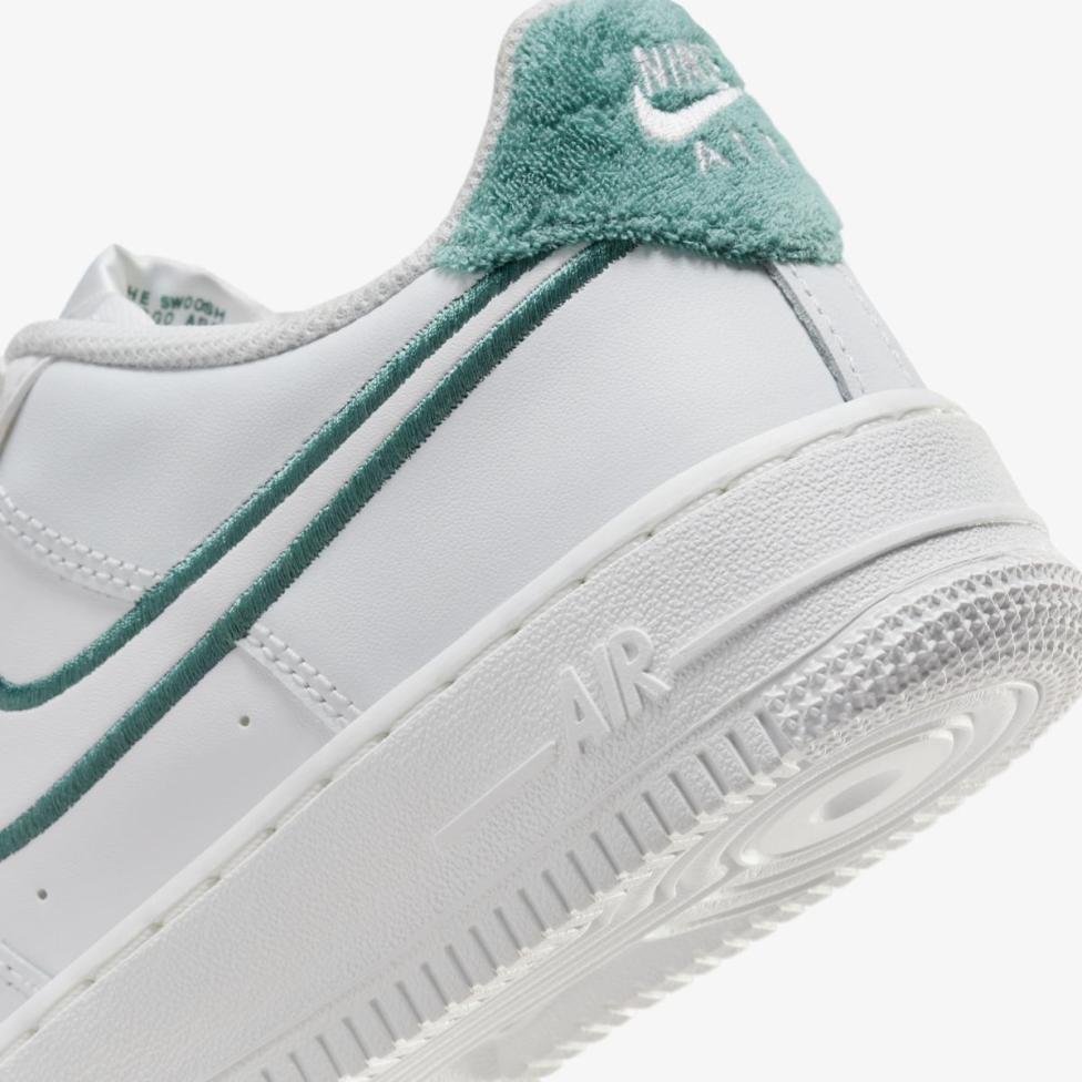 Детские кроссовки NIKE AIR FORCE 1 LV8 3 (GS)_image_8