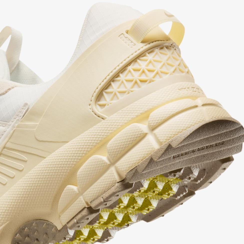 Чоловічі кросівки NIKE ZOOM VOMERO ROAM_image_8