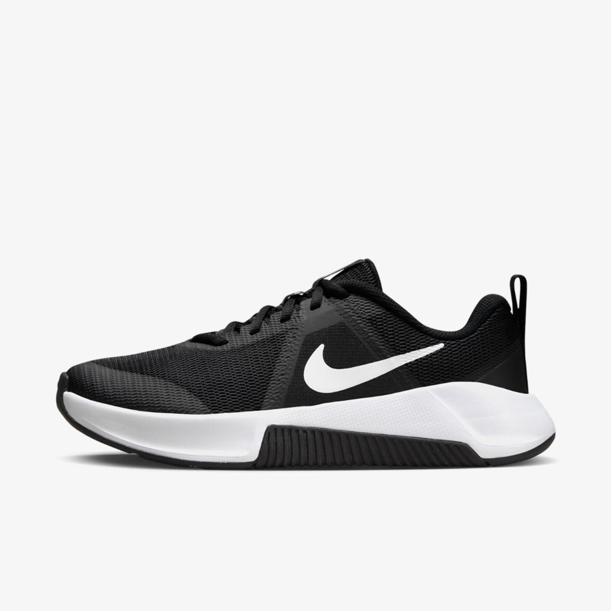 Женские кроссовки NIKE W MC TRAINER 3