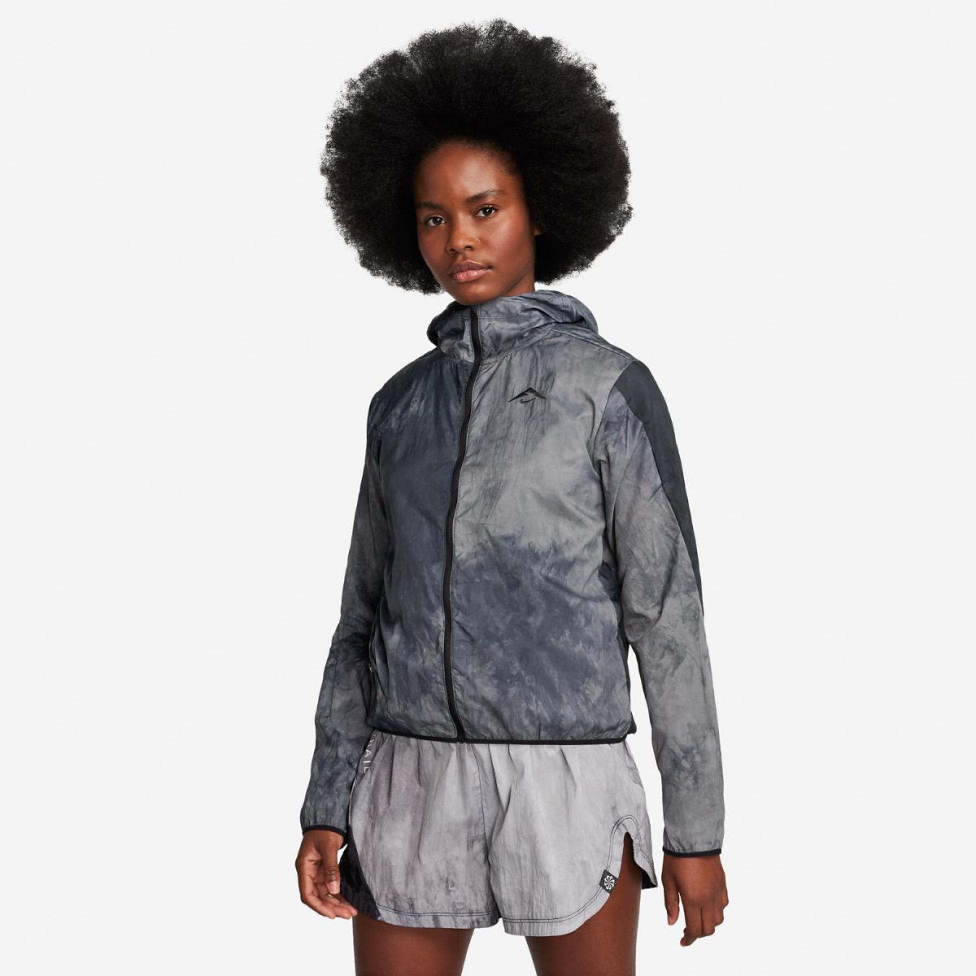 Жіноча вітровка NIKE W TRAIL REPEL JKT
