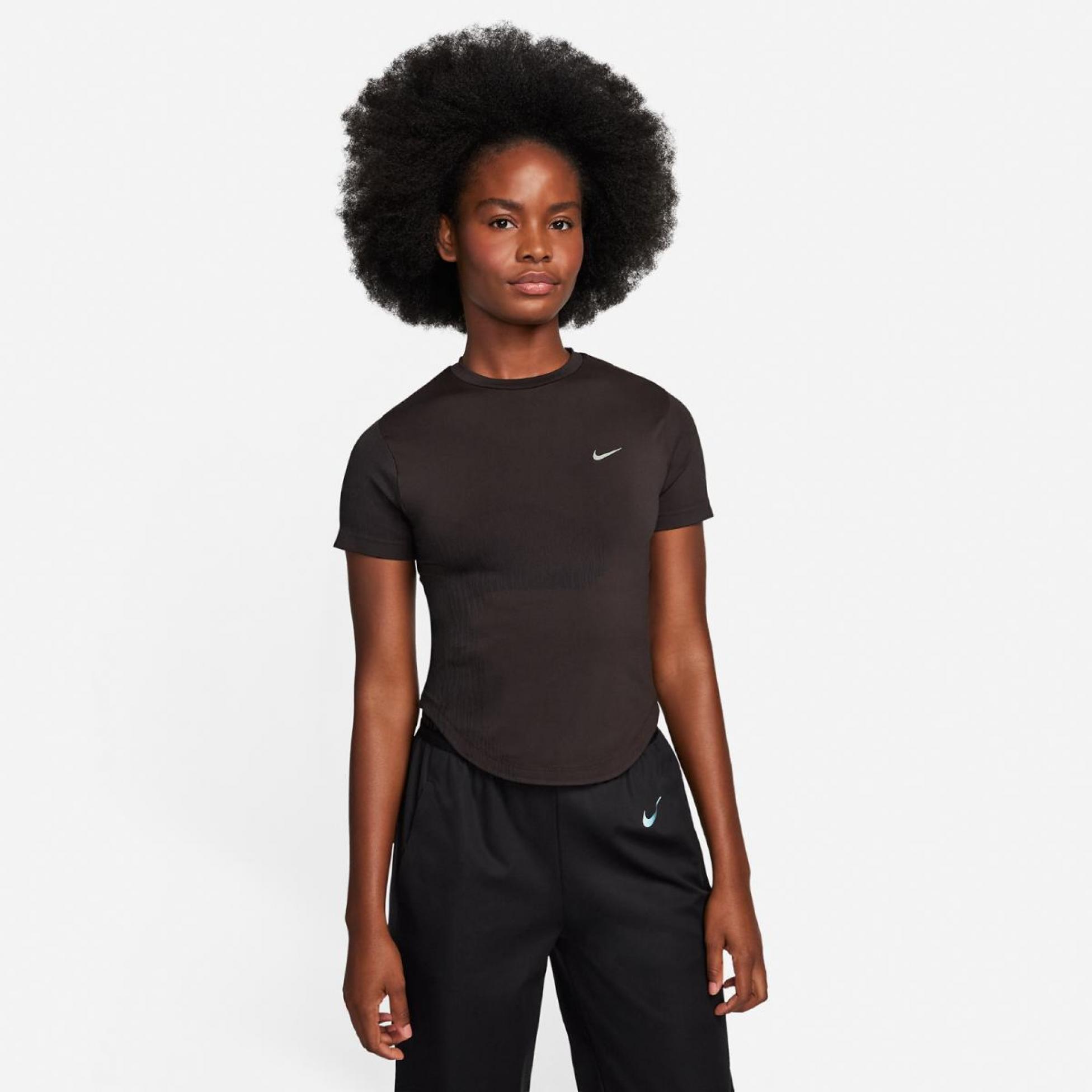 Жіноча футболка NIKE W RN DVN Dri-FITADV ENG SS TP