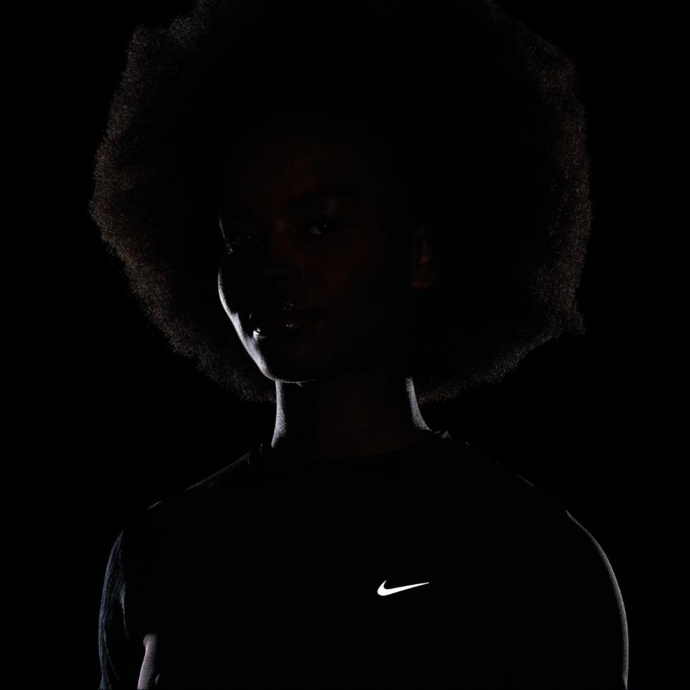 Жіноча футболка NIKE W RN DVN Dri-FITADV ENG SS TP_image_5