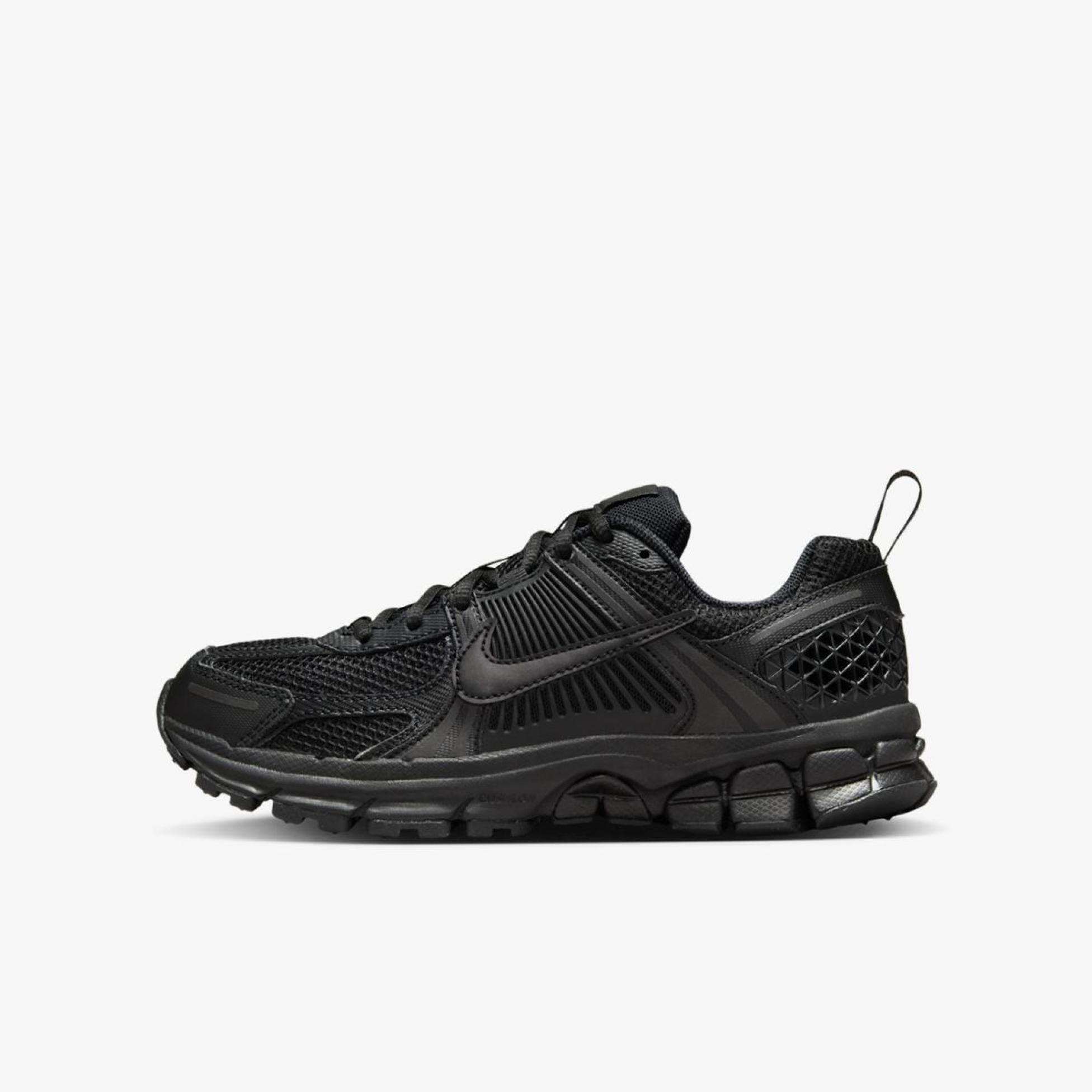 Дитячі кросівки NIKE VOMERO 5 (GS)