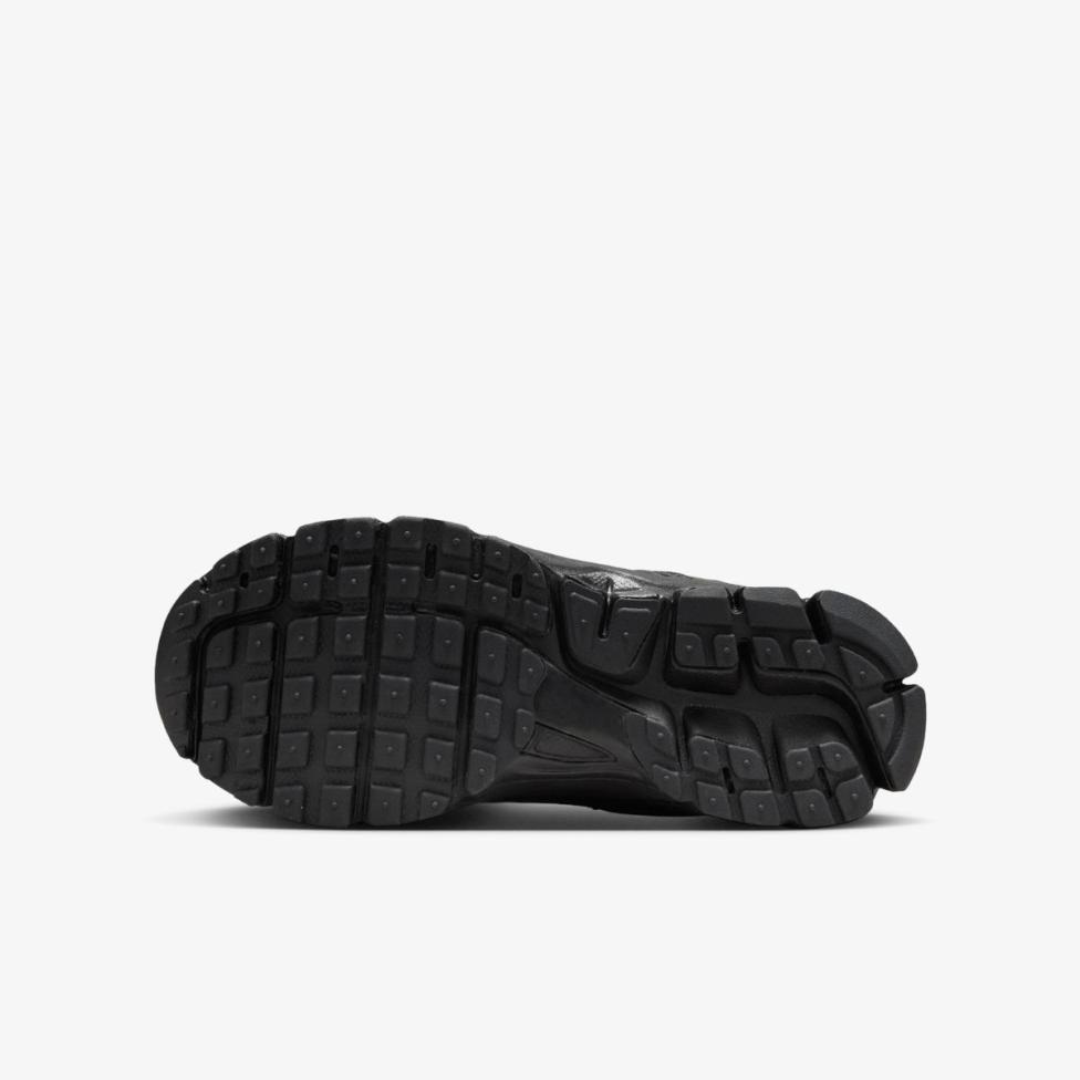 Дитячі кросівки NIKE VOMERO 5 (GS)