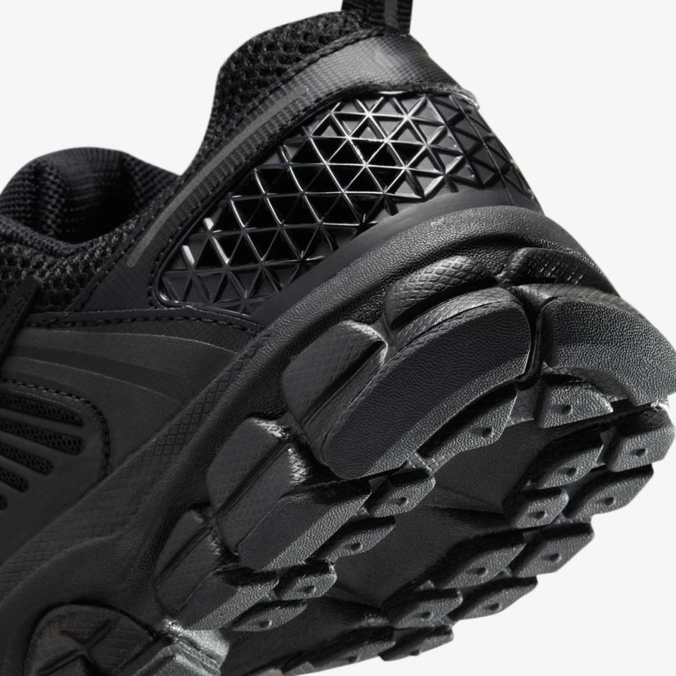 Дитячі кросівки NIKE VOMERO 5 (GS)_image_8