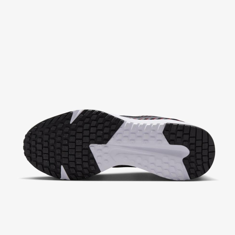 Чоловічі кросівки NIKE RUN DEFY