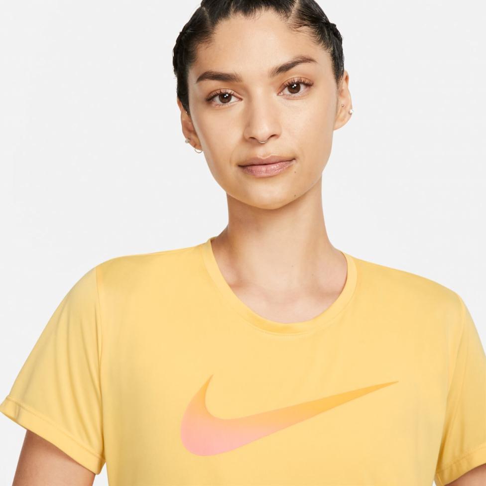 Жіноча футболка NIKE W ONE Dri-FIT SWSH HBR SS_image_3