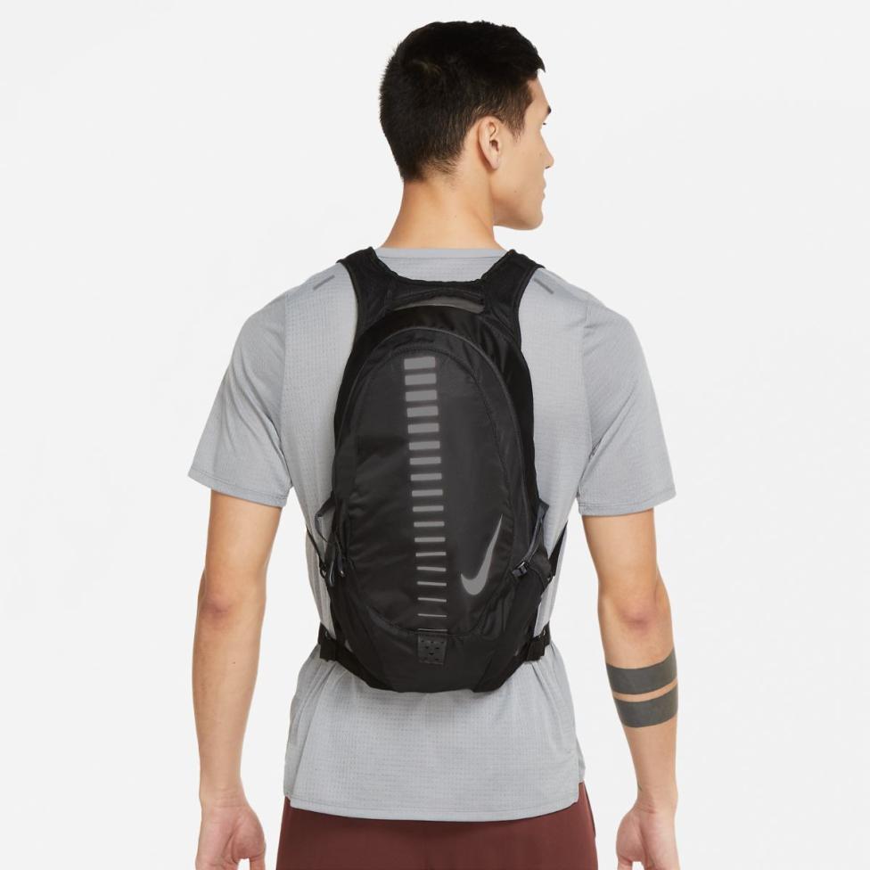 Рюкзак NIKE COMMUTER BACKPACK 15 L BLACK/ANTHRACITE/SILVER NS_image_4