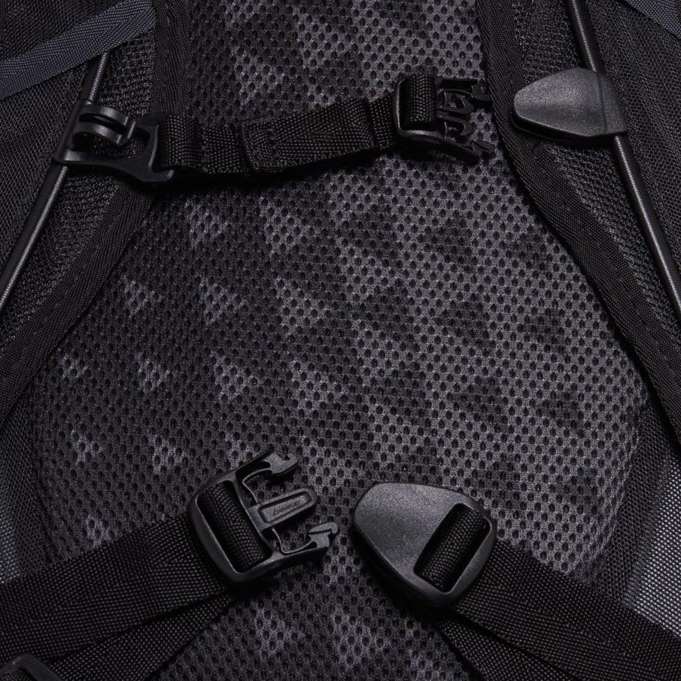 Рюкзак NIKE COMMUTER BACKPACK 15 L BLACK/ANTHRACITE/SILVER NS_image_6