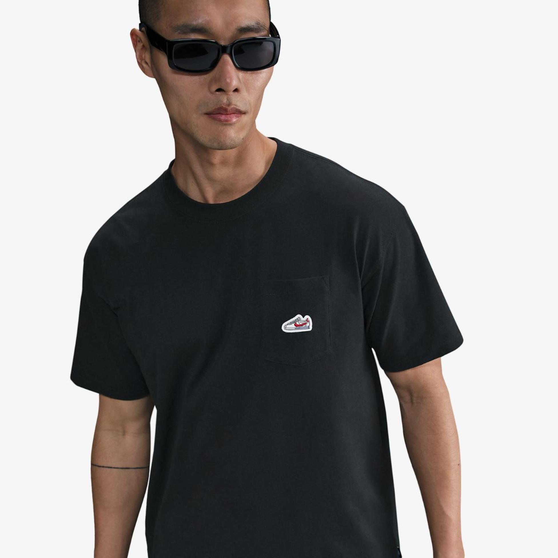 Чоловіча футболка NIKE U NSW TEE M90 SNKR PTCH PKT 2